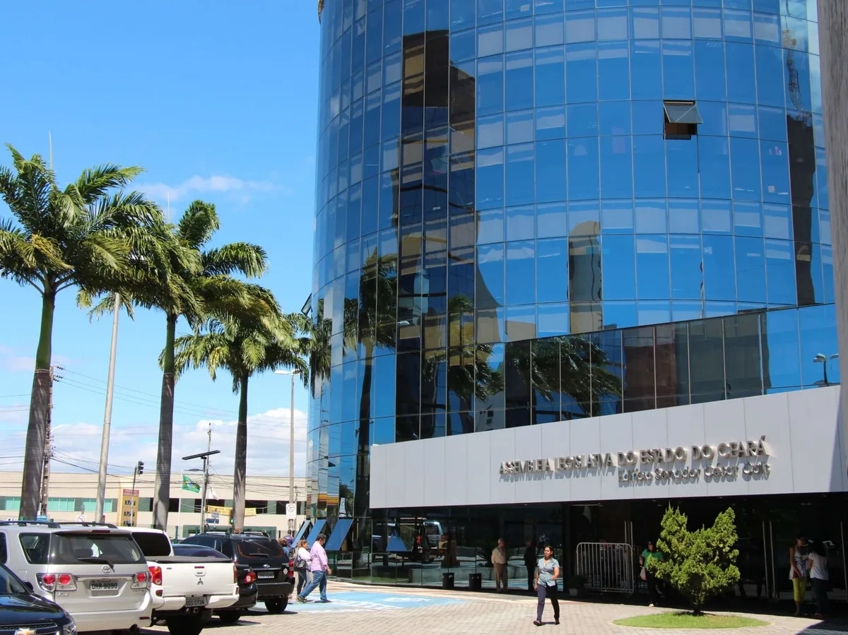 TCE investiga contrato da Assembleia do Ceará prorrogado após denúncia