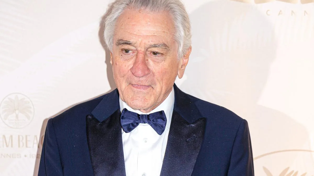 Hollywood icon Robert De Niro suffers from dad guilt?