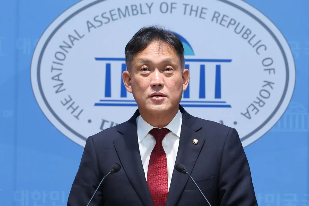 野 “한국인은 10년 부어야 받는 연금, 중국인은 한 달이면 되나”
