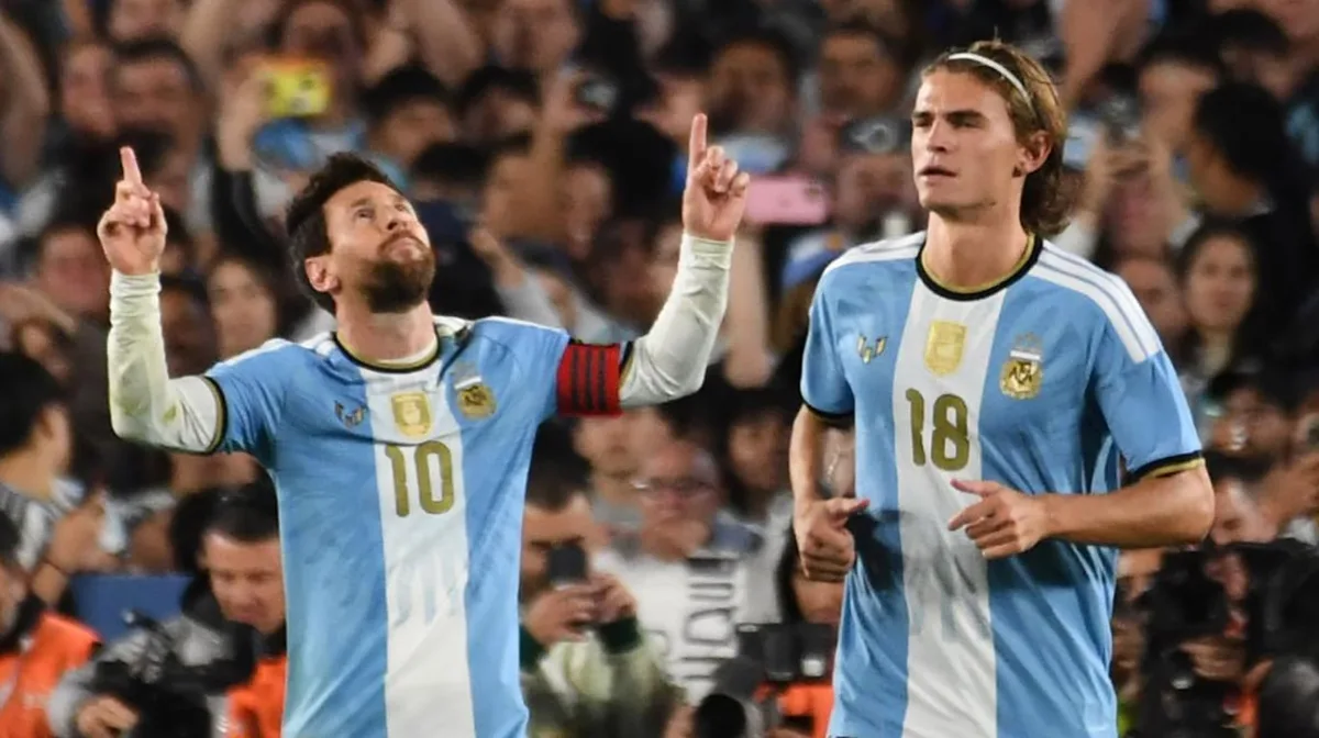 El mensaje que Rodrigo De Paul le dedicó a Nico Paz en medio del debate por el futuro de la camiseta número 10 de Argentina