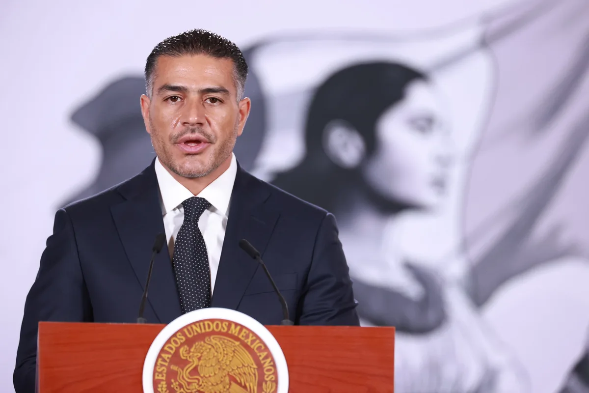 Harfuch, enfilado hacia el 2030