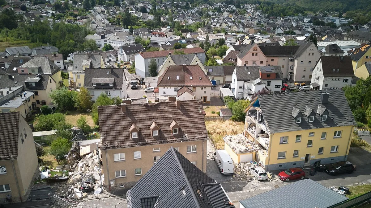 Unwetter: Aufräumarbeiten nach schwerem Unwetter dauern an