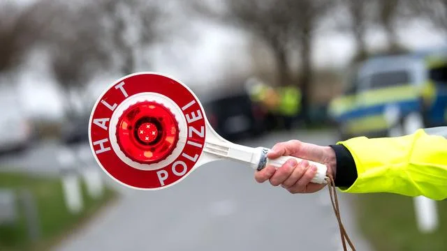 Fahrerlaubnissperre: Paketfahrer fährt mehr als ein Jahr ohne Führerschein
