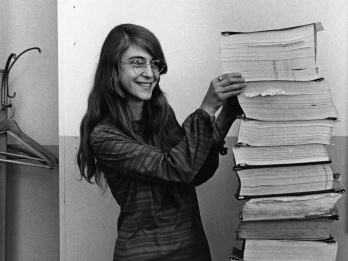 Muere Margaret Hamilton, la mujer que enseñó al ordenador del Apolo a no perder los nervios sobre la Luna