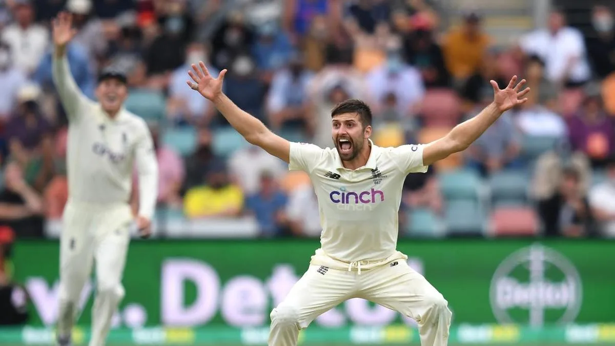 England fast bowler announces international retirement