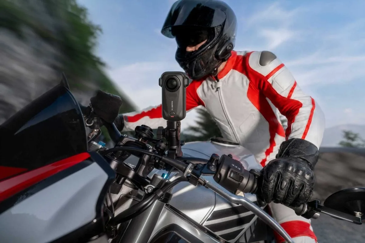 Insta360 X6 : cette caméra 360 veut monter vos vidéos à votre place