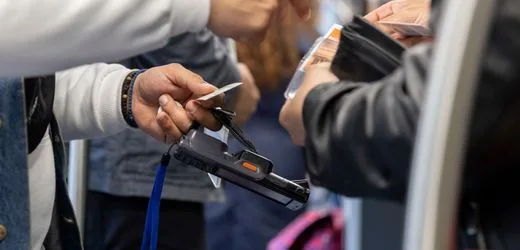 Deutsche Bahn: Bahngewerkschaft fordert mehr Schutz für Zugpersonal und droht mit Streik