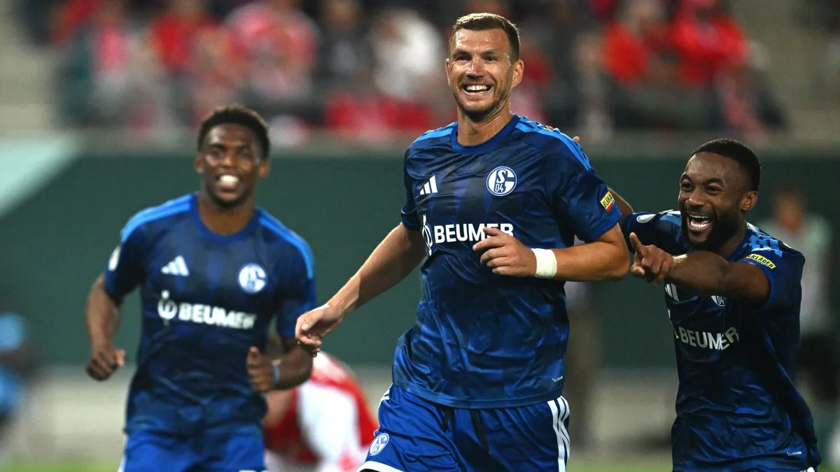 16-Jähriger trifft für HSV: Schalke wendet Pokal-Aus gerade noch ab