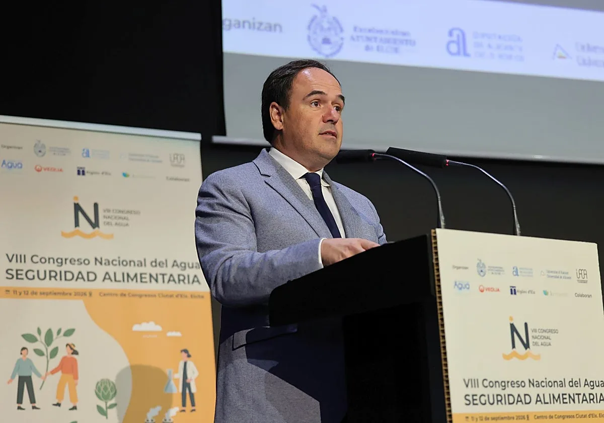 Llorca acusa a Sánchez de costear trasvases en Marruecos mientras «quiere destruir» el Tajo-Segura