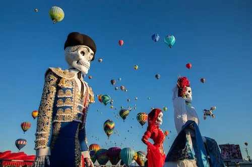 Catrinas monumentales de Aguascalientes recorren ciudades de EU; se expondrán en Albuquerque, Chicago y Nueva York