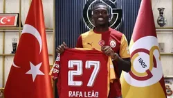 OFICIAL: Rafael Leão assina até 2030 pelo Galatasaray