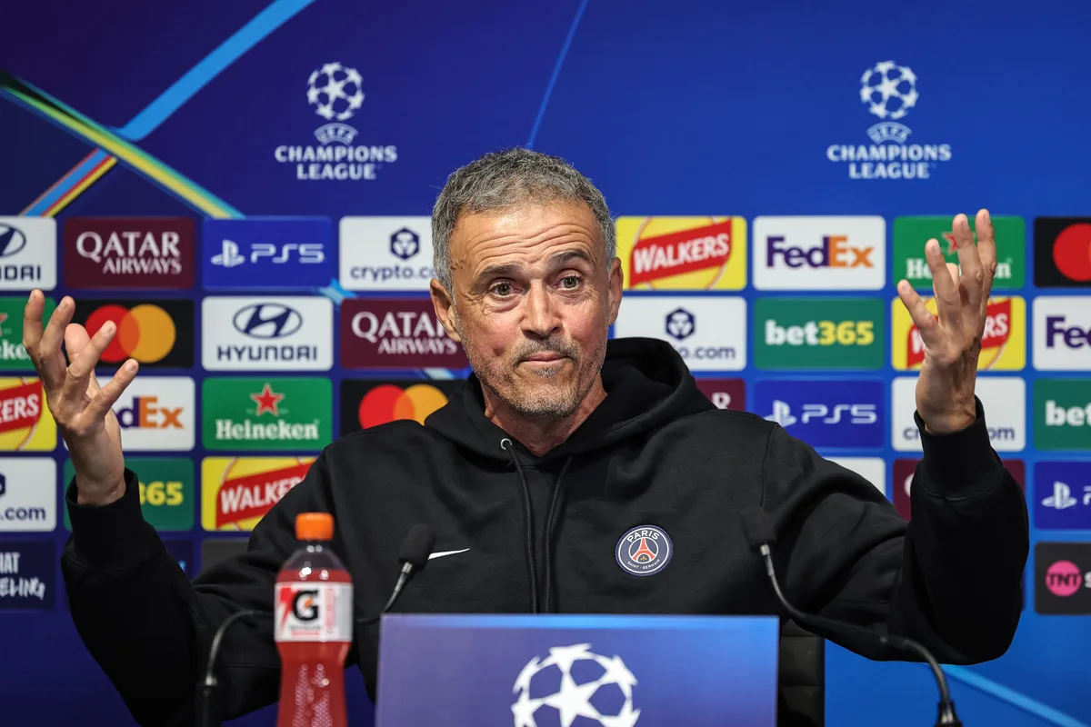 Antes de clássico, técnico Luis Enrique, do PSG, defende famigerado Manchester City