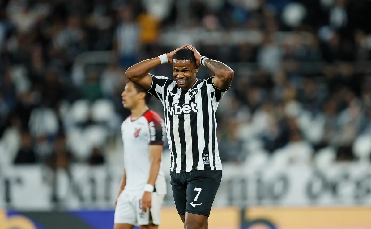 Análise: derrota do Botafogo é marcada por reação tardia e falta de senso de urgência