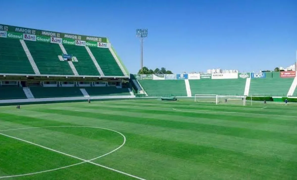 Clube histórico recebe proposta de SAF de R$ 1 bilhão e novo estádio