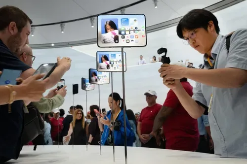 iPhone Duo orders open in South Africa at R48k