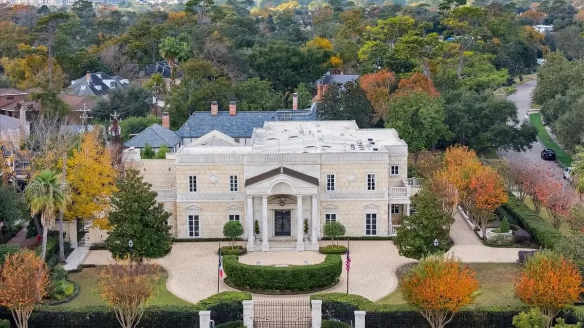 Houston lawyer buys $15.5M mansion to demolish it for a garden