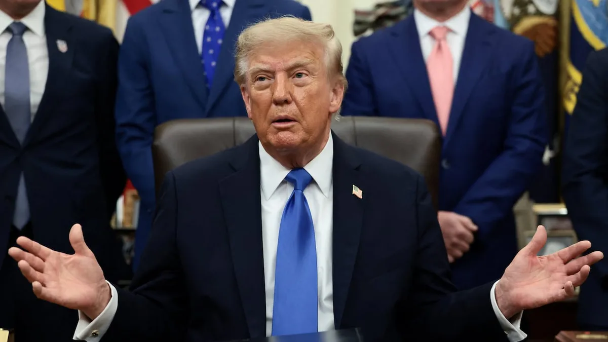 Donald Trump mistakes Bank of Canada for retail bank