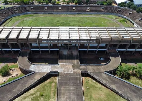 Governo contrata consultoria por R$ 3,8 milhões para privatizar Morenão