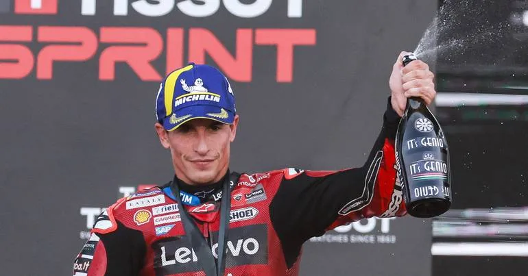 Márquez lidera MotoGP após sprint na Indonésia