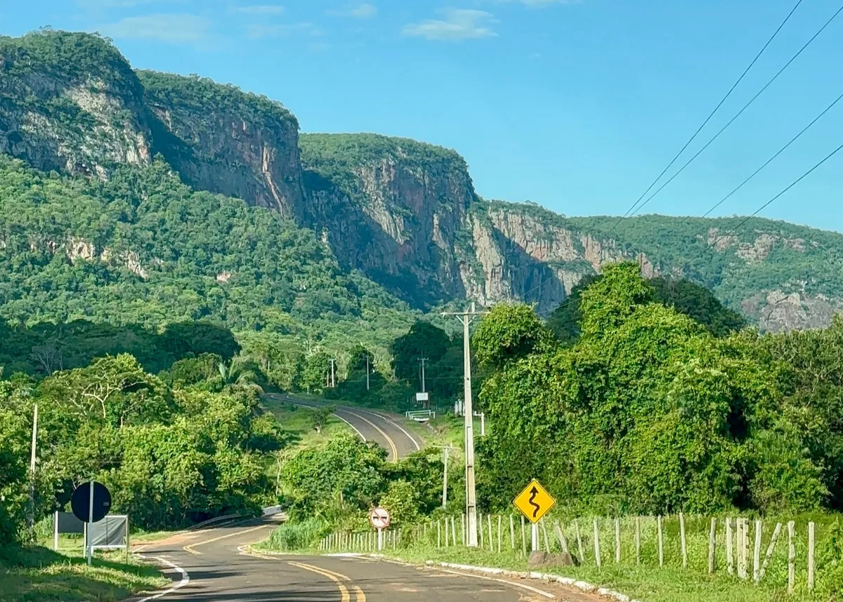 Primeiro encontro de motociclistas leva rock e costela de chão a Camisão