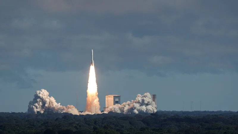 Mise en orbite "au plus tôt" le 23 novembre: Arianespace prévoit un nouveau lancement de 36 satellites Amazon Leo