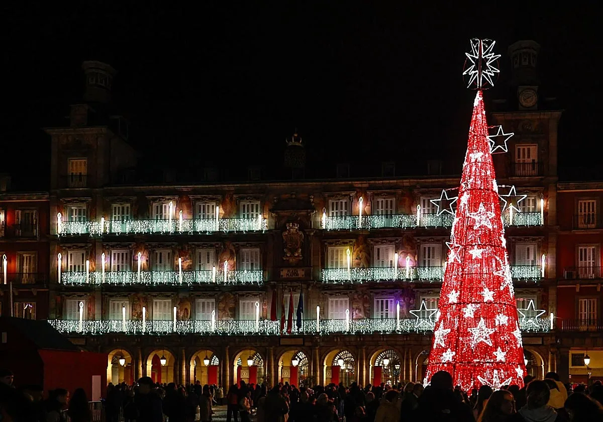 Madrid tendrá por primera vez un gran árbol de Navidad en Cibeles