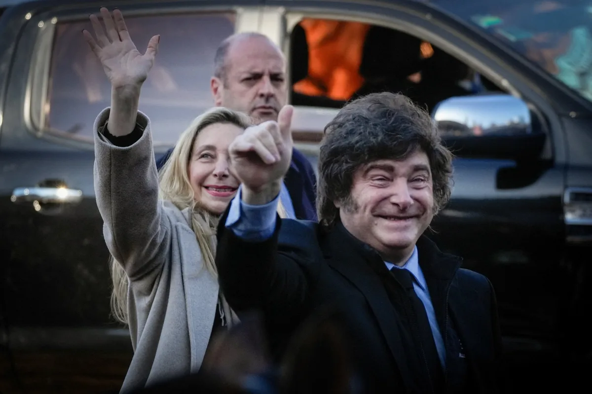 El Gobierno se aferra a la “estabilidad” de la imagen de Milei y en CABA arrancan las recorridas con ministros