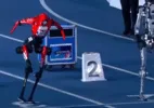 Robôs humanoides pulverizam recordes esportivos durante competição em Pequim