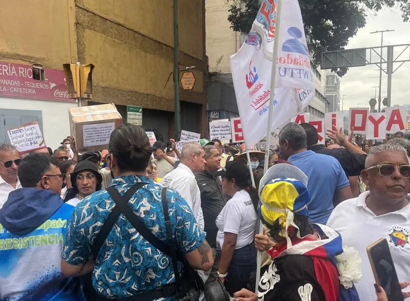 Trabajadores de varios sectores marchan en Caracas para exigir reivindicaciones salariales