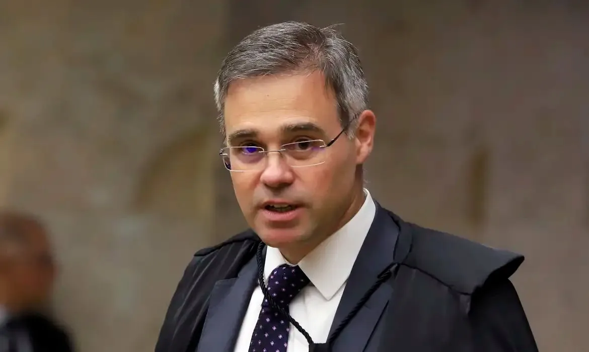 Mendonça rejeita ação contra reajuste do Bolsa Família