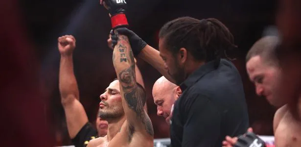 Joshua Van x Alex Pantoja: horário e onde assistir ao UFC 331