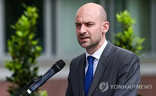 '눈에는 눈'…프랑스, 이란 외교관 2명 추방