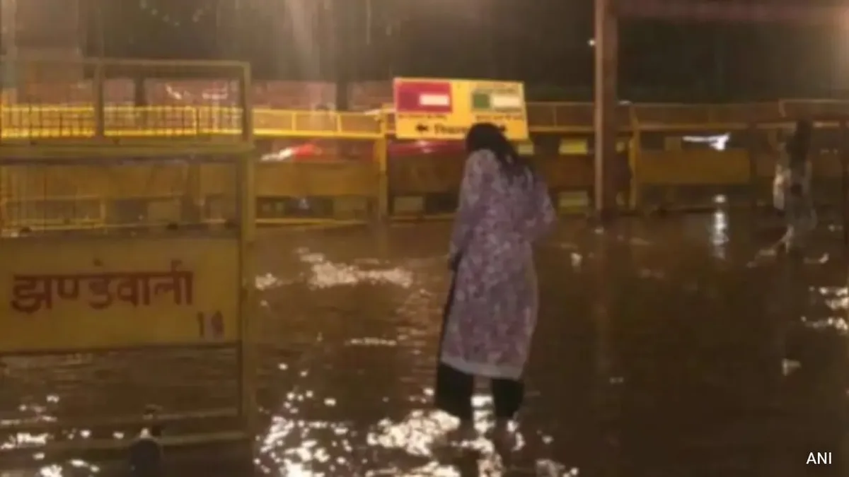Delhi-NCR Wakes Up To Heavy Rain, Thunderstorms, Waterlogging In Many Areas