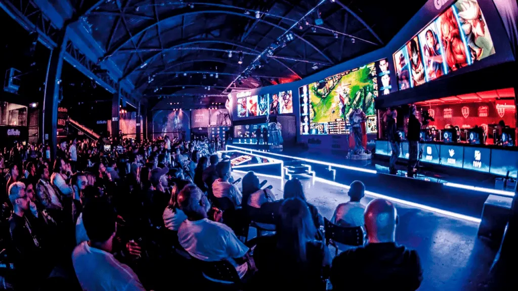 Arenas dedicadas a eSports – Federação no Reino Unido promete abrir sua primeira em 2026, e como funciona no Brasil atualmente
