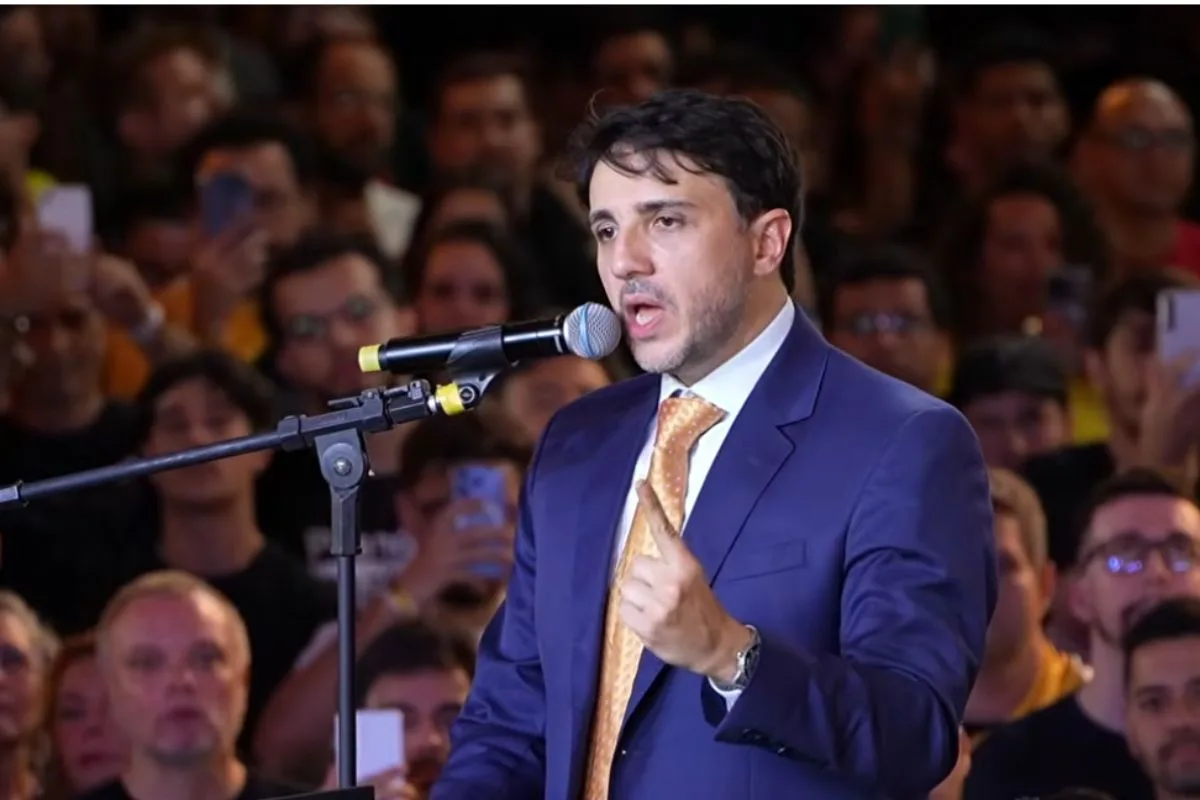 Campanha de Renan Santos quer fugir de "estilo Marçal" nos debates