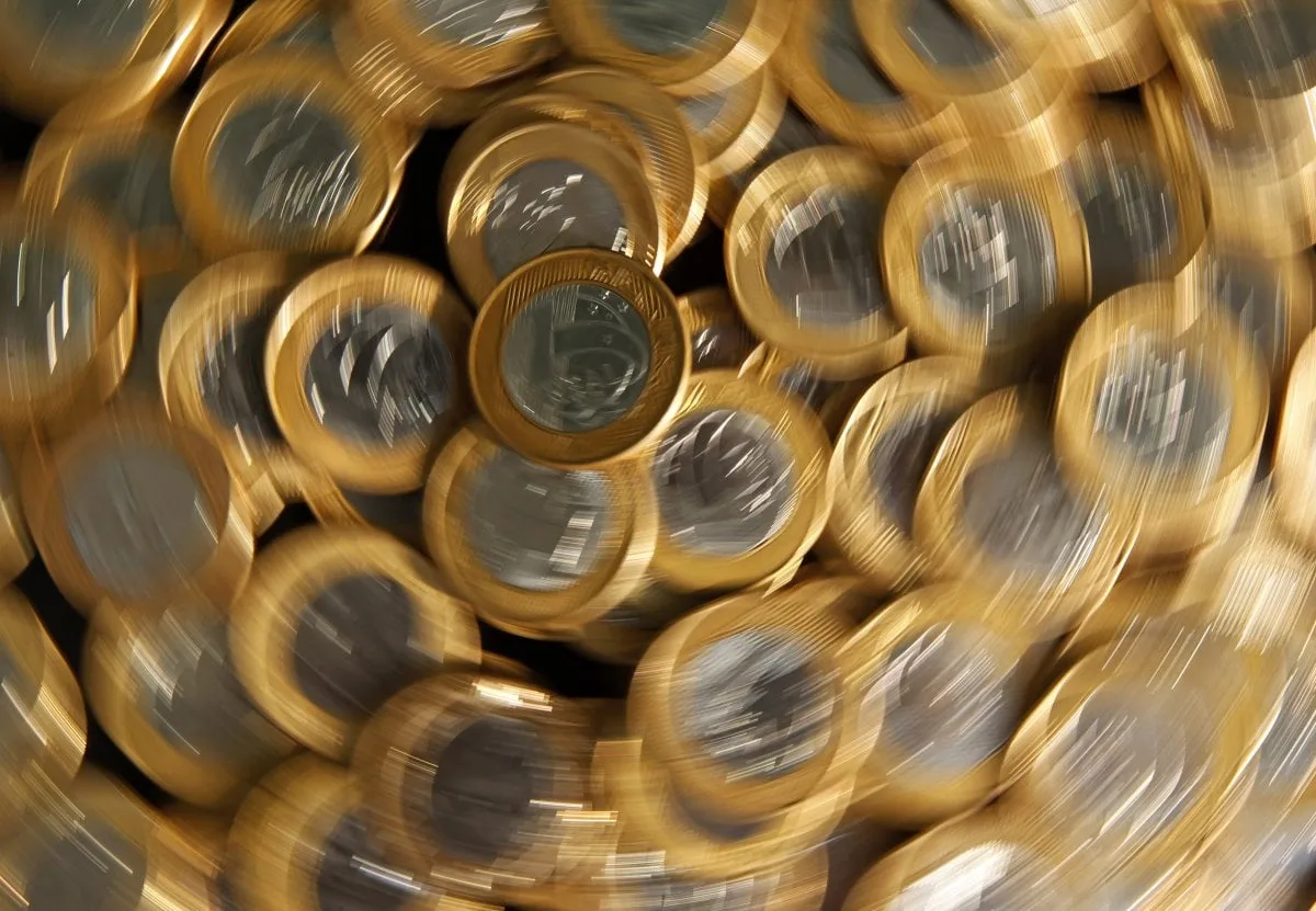 Economistas veem déficit primário maior em 2026 e 2027 e dívida mais alta ano que vem, mostra Prisma