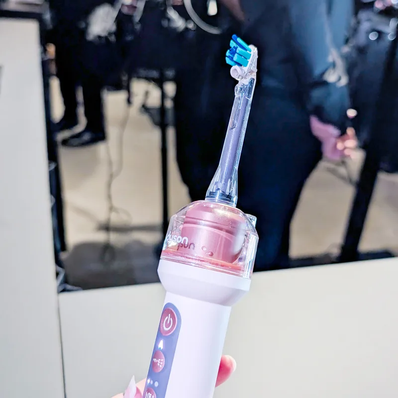 Actualité : "Un incident circonscrit" : Dyson confirme le retrait temporaire de sa brosse à dents CameraJet