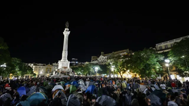 Acampada de Lisboa quer "greve ibérica" e articular ações com o Porto