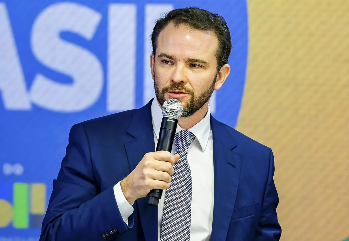 Durigan defende rigor na responsabilidade fiscal e fala em ‘liderança global’ do Brasil