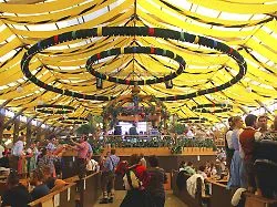Streitfall vor Gericht: Wiesn-Wirte müssen wohl nicht mit EU-Vergaberecht rechnen