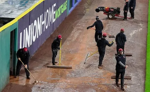 Juego 4 entre Rays y Guardians se pospone al sábado; la lluvia impidió que se jugara