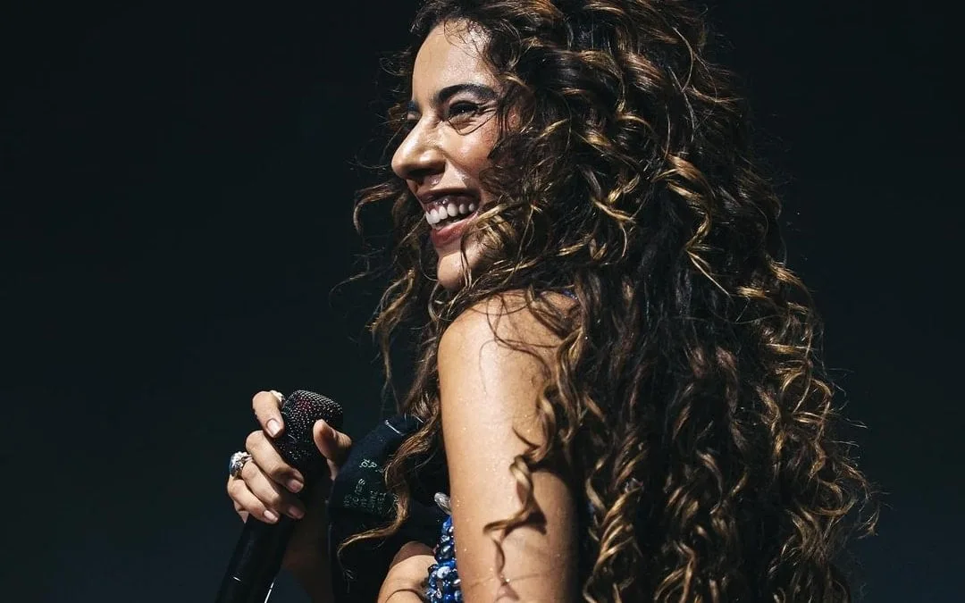 Marina Sena não consegue chegar ao ES e cancela participação em festival