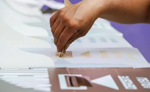 Va Morena por anular elecciones por “cobertura informativa indebida”; propone aplicar nueva ley electoral en 2028