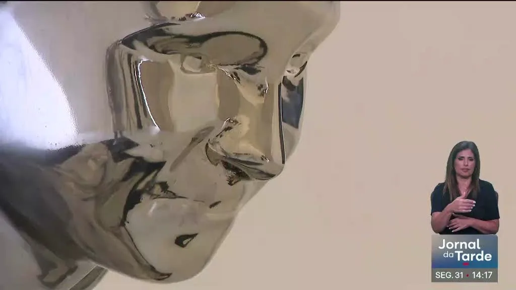 "E quando morrer, não ficar morto". Exposiçao de Filipe Marques em Braga