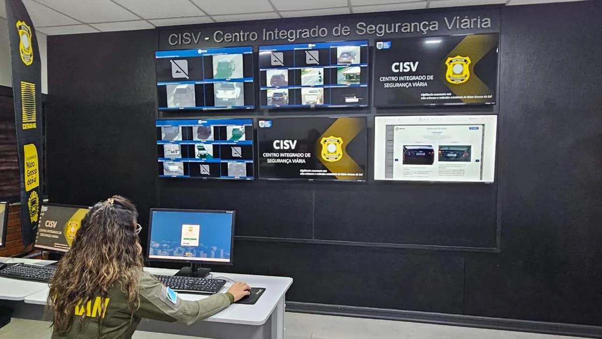 Câmeras não multam, mas já são aliadas contra roubo e clonagem de veículos