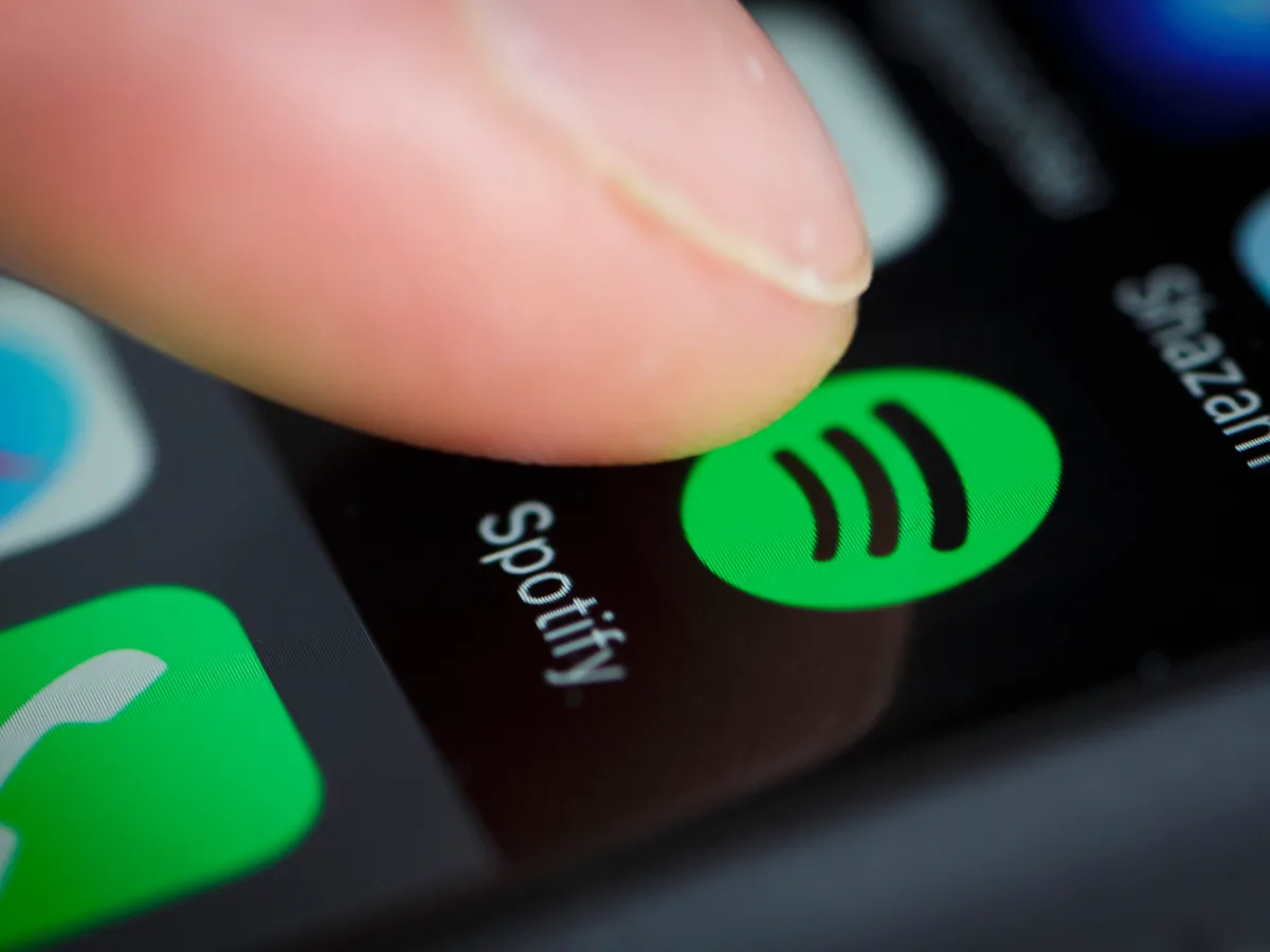 Geração Z troca marcos tradicionais por fandoms e podcasts em vídeo, aponta estudo do Spotify