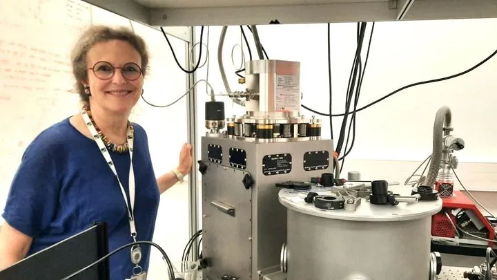 Médaille d'or du CNRS : rencontre avec la physicienne Jacqueline Bloch, piégeuse de lumière