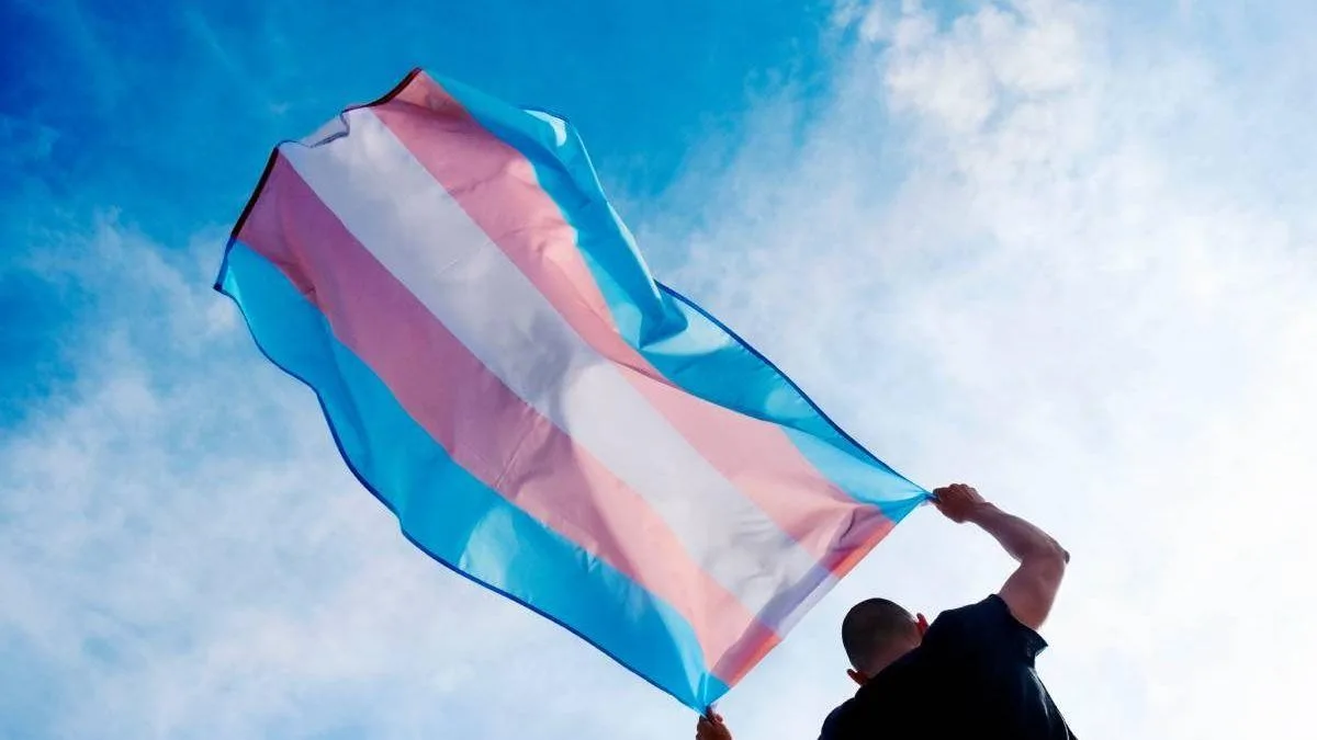Campo Grande cria multa de R$ 16,2 mil por desrespeito ao nome social de transexuais em lápides e velório