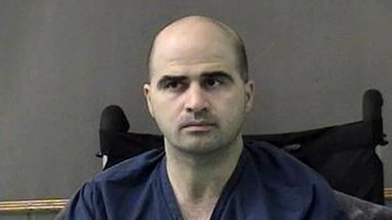 13 morts, 30 blessés dont une majorité de soldats américains: l'itinéraire meurtrier de Nidal Hasan, dont le Pentagone veut diffuser en direct la mise à mort par un peloton d'exécution aux États-Unis