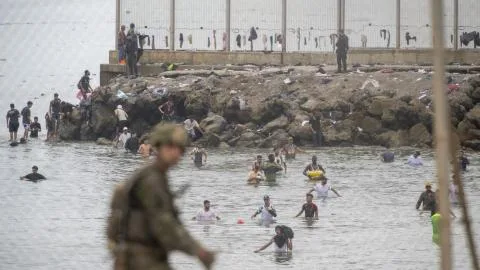 "La calaña que viene de Marruecos": un militar en Ceuta carga contra los migrantes y la izquierda